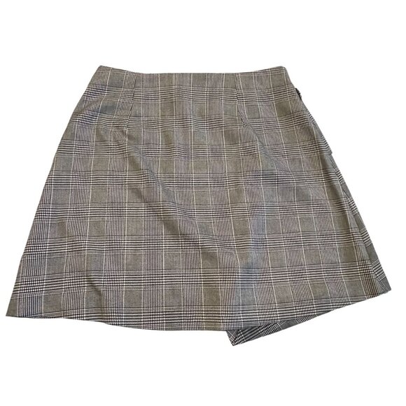 NWT Lush Womens Crossover Plaid Mini Skirt Gray Size Medium - Picture 2 of 7